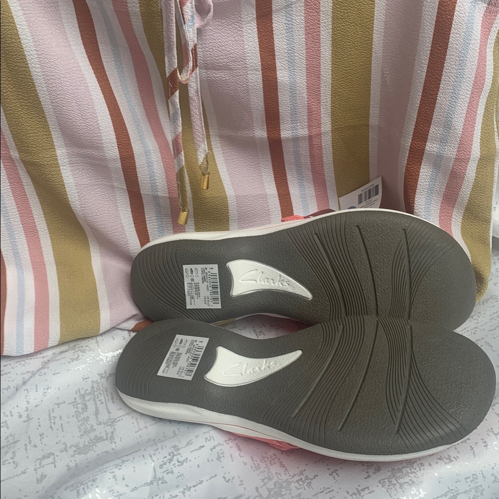 Clarks sandals - Picture 3 of 5
